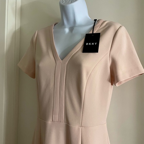 NWT DKNY Dress - Sz 4 - Picture 1 of 7